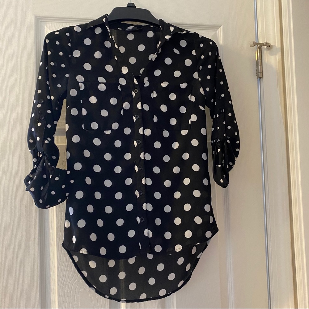 ✨2 FOR $10✨ Black with white polka dot blouse